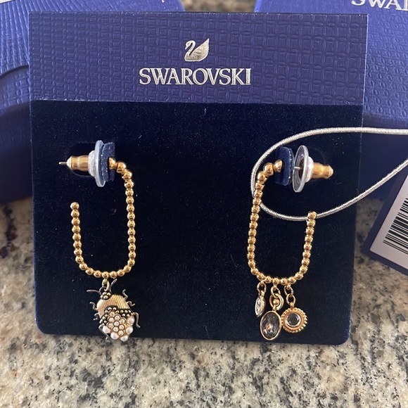 Brand New Swarovski earrings, all original packaging and gift bag! - Picture 2 of 7